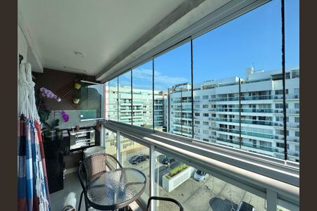 Apartamento à venda com 73m², 2 quartos e 1 vagaVaranda