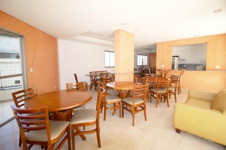 Apartamento à venda com 77m², 2 quartos e 1 vaga