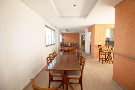 Apartamento à venda com 77m², 2 quartos e 1 vaga