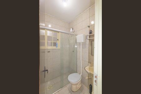 Casa à venda com 70m², 3 quartos e sem vaga Casa à venda com 70m², 3 quartos e sem vagaBanheiro