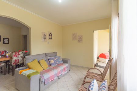 Casa à venda com 70m², 3 quartos e sem vaga Casa à venda com 70m², 3 quartos e sem vagaSala