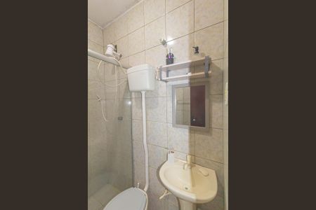 Casa à venda com 70m², 3 quartos e sem vaga Casa à venda com 70m², 3 quartos e sem vagaBanheiro