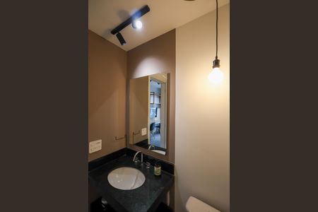 Studio para alugar com 27m², 1 quarto e sem vaga Studio para alugar com 27m², 1 quarto e sem vagaBanheiro Social