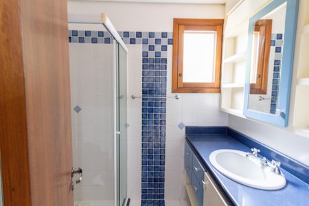 Casa de condomínio à venda com 400m², 4 quartos e 2 vagasBanheiro 1