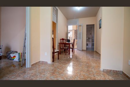 Sala de casa para alugar com 2 quartos, 80m² em Praça da Bandeira, Rio de Janeiro