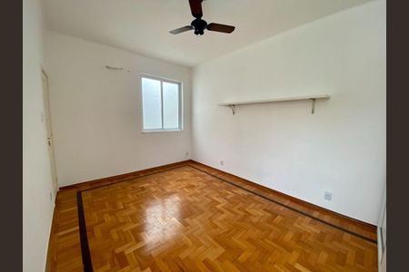 Casa à venda com 4 quartos, 210m² em Santa Rosa, Niterói