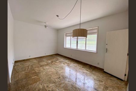 Casa à venda com 4 quartos, 210m² em Santa Rosa, Niterói