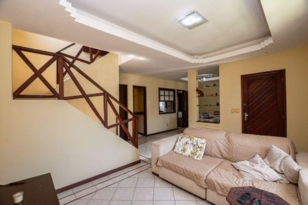 Casa à venda com 3 quartos, 195m² em Piratininga, Niterói