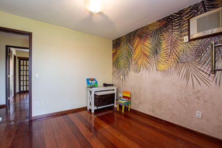 Casa à venda com 3 quartos, 195m² em Piratininga, Niterói