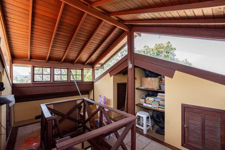 Casa à venda com 3 quartos, 195m² em Piratininga, Niterói