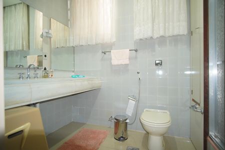 Apartamento à venda com 500m², 3 quartos e 1 vagaBanheiro Corredor