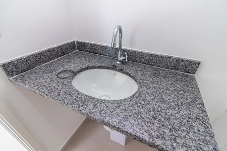 Apartamento à venda com 34m², 2 quartos e sem vagaBanheiro da Suíte