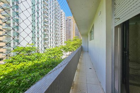 Sacada de apartamento para alugar com 1 quarto, 57m² em Centro, Guarujá