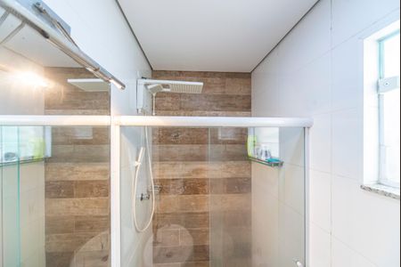 Apartamento à venda com 90m², 2 quartos e 1 vaga Apartamento à venda com 90m², 2 quartos e 1 vagaBanheiro