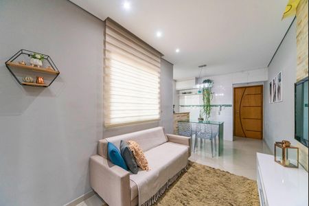 Apartamento à venda com 90m², 2 quartos e 1 vaga Apartamento à venda com 90m², 2 quartos e 1 vagaSala