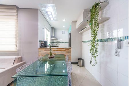 Apartamento à venda com 90m², 2 quartos e 1 vaga Apartamento à venda com 90m², 2 quartos e 1 vagaCozinha