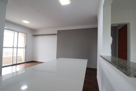 Sala de apartamento para alugar com 2 quartos, 70m² em Parque das Nações, Santo André