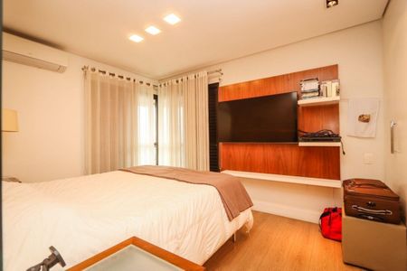 Apartamento à venda com 3 quartos, 260m² em Vila Suzana, São Paulo