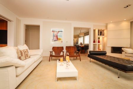 Apartamento à venda com 3 quartos, 260m² em Vila Suzana, São Paulo