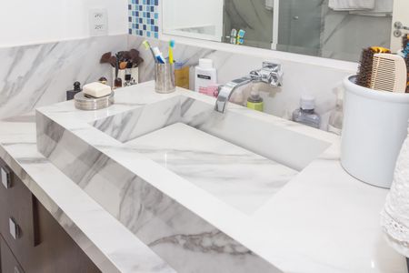 Apartamento à venda com 70m², 3 quartos e 1 vaga Apartamento à venda com 70m², 3 quartos e 1 vagaBanheiro