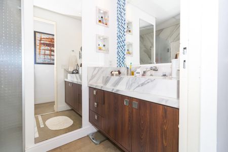 Apartamento à venda com 70m², 3 quartos e 1 vaga Apartamento à venda com 70m², 3 quartos e 1 vagaBanheiro