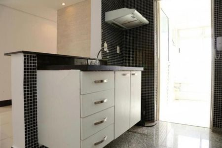 Apartamento à venda com 3 quartos, 64m² em Jardim Londrina, São Paulo