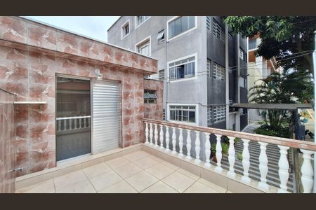 Casa à venda com 132m², 3 quartos e 1 vaga Casa à venda com 132m², 3 quartos e 1 vagaVaranda