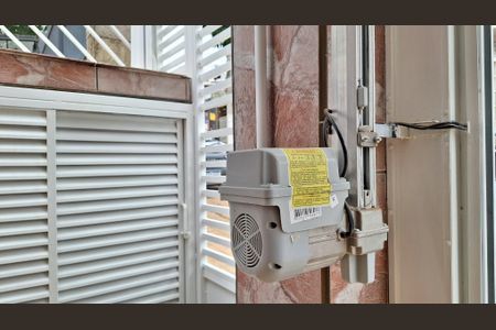 Casa à venda com 132m², 3 quartos e 1 vaga Casa à venda com 132m², 3 quartos e 1 vagaPortão eletrônico