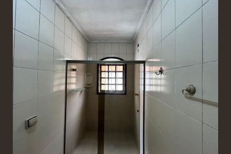 Casa à venda com 299m², 3 quartos e 5 vagas Casa à venda com 299m², 3 quartos e 5 vagasBanheiro 1