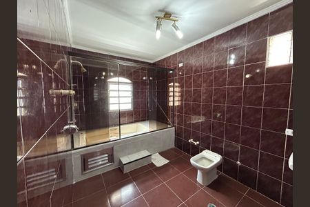Casa à venda com 299m², 3 quartos e 5 vagas Casa à venda com 299m², 3 quartos e 5 vagasBanheiro da Suíte