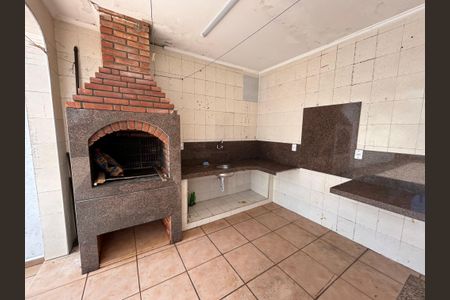 Casa à venda com 299m², 3 quartos e 5 vagas Casa à venda com 299m², 3 quartos e 5 vagasChurrasqueira