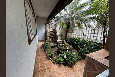 Casa à venda com 299m², 3 quartos e 5 vagas Casa à venda com 299m², 3 quartos e 5 vagasQuintal