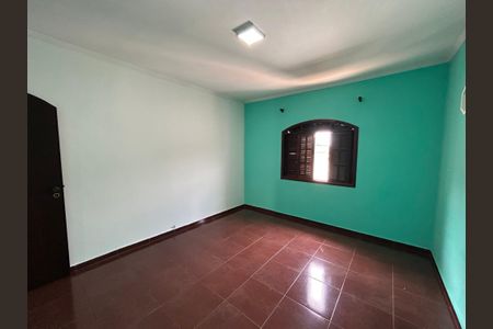 Casa à venda com 299m², 3 quartos e 5 vagas Casa à venda com 299m², 3 quartos e 5 vagasQuarto 2