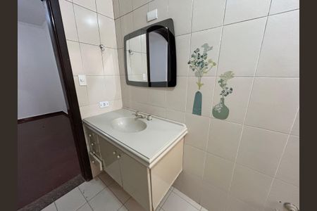 Casa à venda com 299m², 3 quartos e 5 vagas Casa à venda com 299m², 3 quartos e 5 vagasBanheiro 1