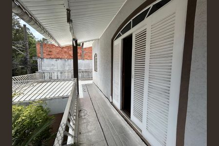 Casa à venda com 299m², 3 quartos e 5 vagas Casa à venda com 299m², 3 quartos e 5 vagasVaranda do Quarto