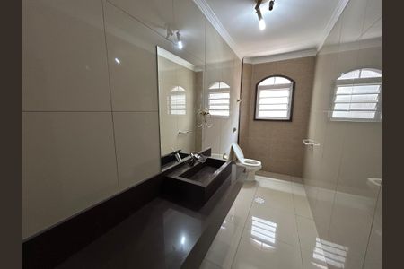 Casa à venda com 299m², 3 quartos e 5 vagas Casa à venda com 299m², 3 quartos e 5 vagasLavabo 1