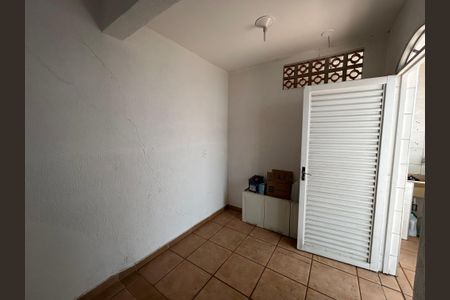 Casa à venda com 299m², 3 quartos e 5 vagas Casa à venda com 299m², 3 quartos e 5 vagasDespensa