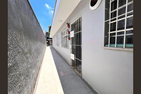 Casa à venda com 212m², 3 quartos e 3 vagas