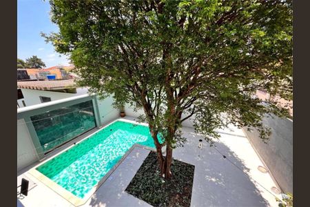 Casa à venda com 212m², 3 quartos e 3 vagas