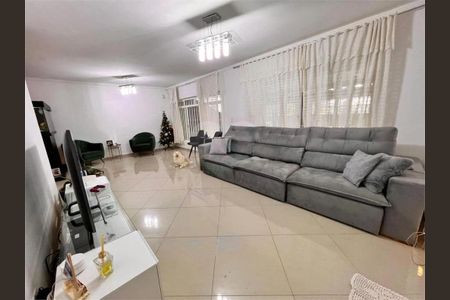 Casa à venda com 3 quartos, 212m² em Jardim Oriental, São Paulo