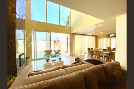 Casa à venda com 4 quartos, 400m² em Cidade São Francisco, Osasco