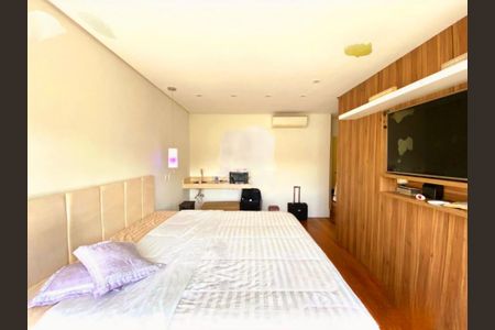 Casa à venda com 4 quartos, 400m² em Cidade São Francisco, Osasco