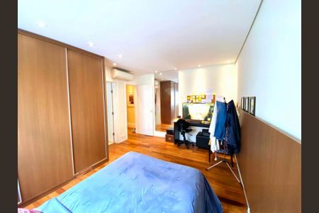 Casa à venda com 4 quartos, 400m² em Cidade São Francisco, Osasco