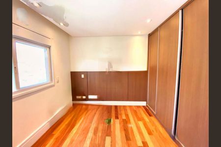 Casa à venda com 4 quartos, 400m² em Cidade São Francisco, Osasco