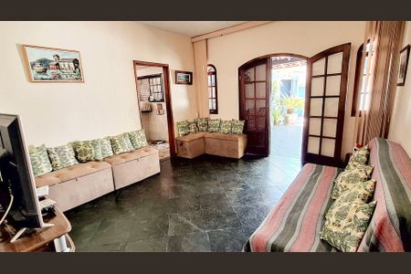 Casa à venda com 3 quartos, 350m² em Cafubá, Niterói