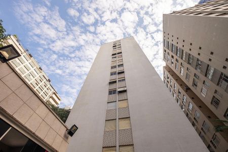 Apartamento à venda com 120m², 3 quartos e 1 vaga Apartamento à venda com 120m², 3 quartos e 1 vagaFachada