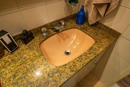 Apartamento à venda com 120m², 3 quartos e 1 vaga Apartamento à venda com 120m², 3 quartos e 1 vagaBanheiro Social