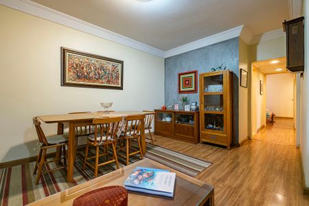 Apartamento à venda com 120m², 3 quartos e 1 vaga Apartamento à venda com 120m², 3 quartos e 1 vagaSala