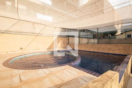 Apartamento para alugar com 60m², 2 quartos e 2 vagasÁrea comum - Piscina
