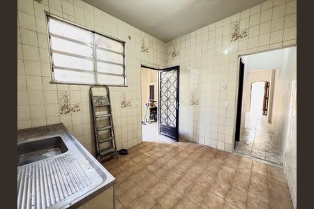 Casa à venda com 180m², 4 quartos e 2 vagasCozinha
